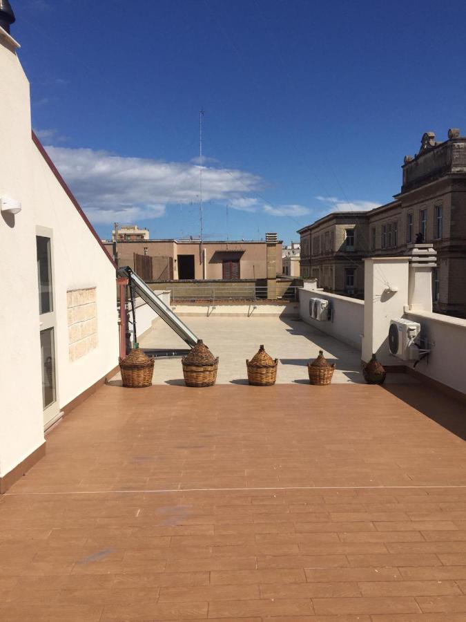 Palazzo Romanelli B&B Trani Zewnętrze zdjęcie