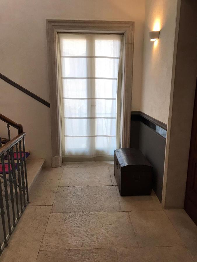 Palazzo Romanelli B&B Trani Zewnętrze zdjęcie