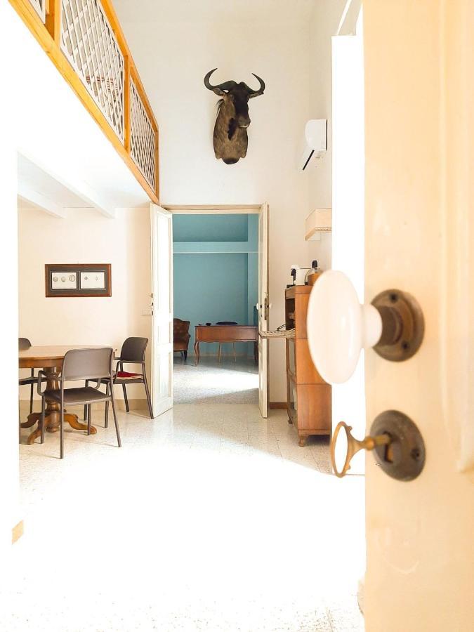 Palazzo Romanelli B&B Trani Zewnętrze zdjęcie