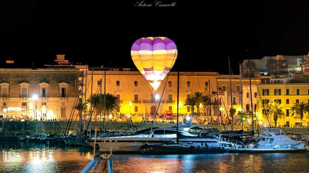 Palazzo Romanelli B&B Trani Zewnętrze zdjęcie
